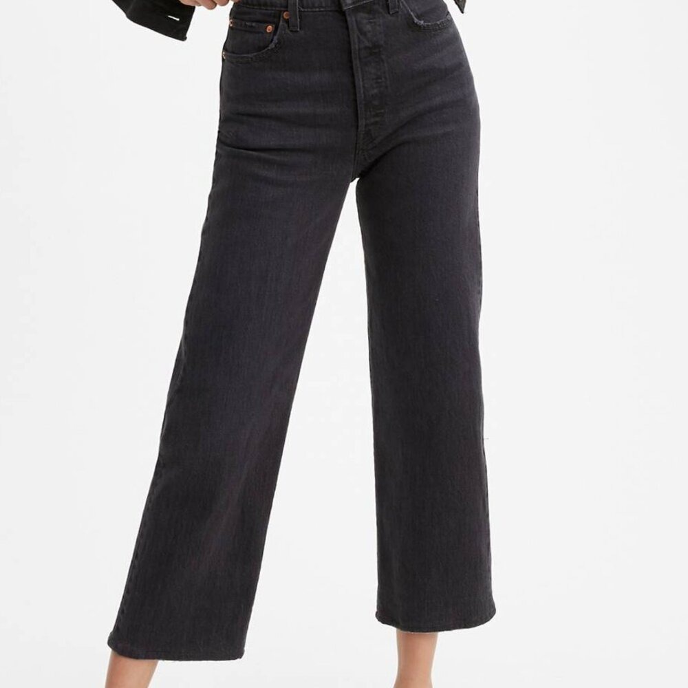 Levi’s Premium Ribcage Straight Ankle Black Jeans Size 27